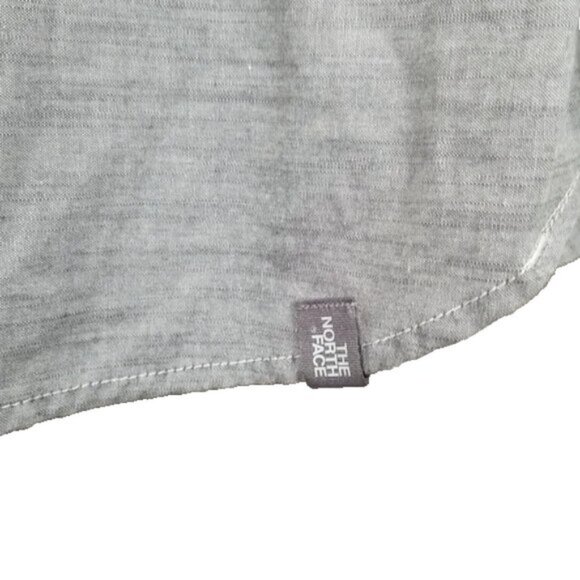 The North Face Men's Casual Button Up Grey Shirt Size XL - Picture 3 of 9